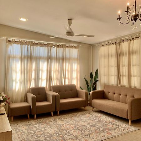Sarah Guesthouse Kuala Terengganu Bagian luar foto