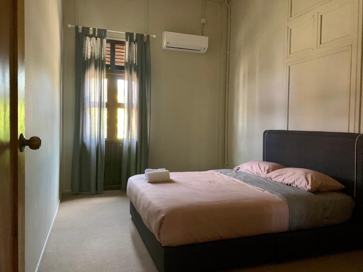 Sarah Guesthouse Kuala Terengganu Bagian luar foto