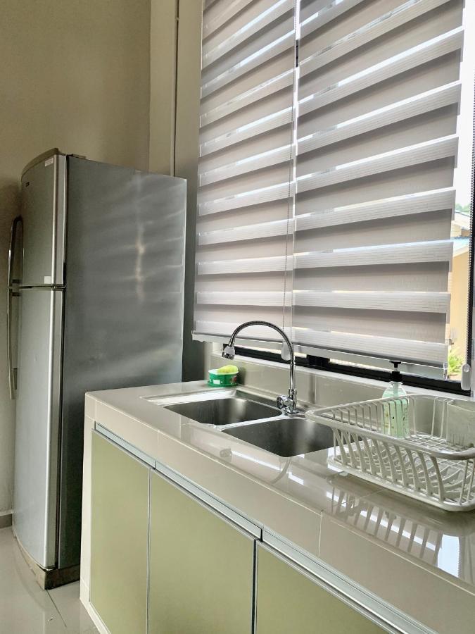 Sarah Guesthouse Kuala Terengganu Bagian luar foto